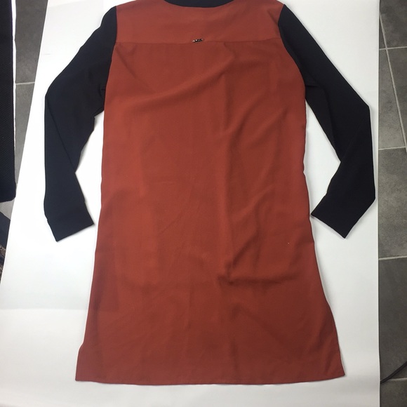 Italian High-Low Button Up - Picture 7 of 8